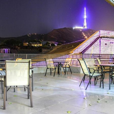 Royal Hotel Тбилиси Экстерьер фото