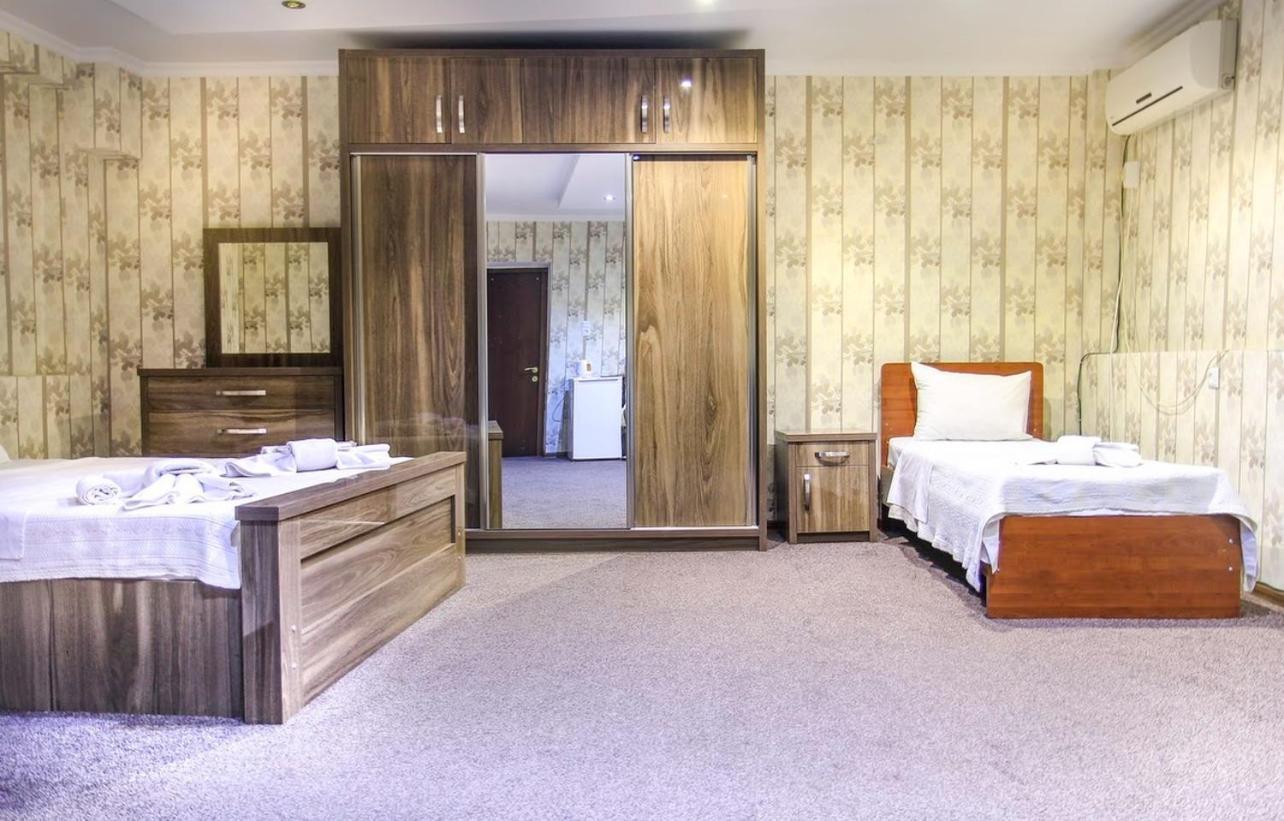 Royal Hotel Тбилиси Экстерьер фото