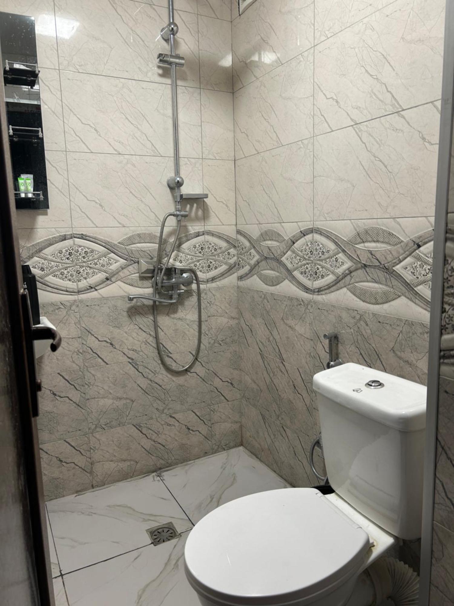 Royal Hotel Тбилиси Экстерьер фото