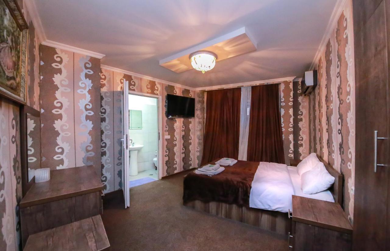 Royal Hotel Тбилиси Экстерьер фото
